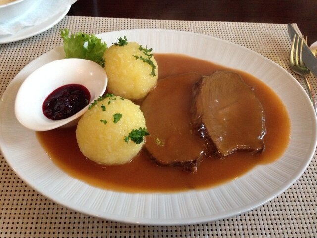 Sauerbraten Klöße